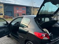 Gebraucht Peugeot 206+ 68 PS (50 kW) 2011 Schwarz Kleinwagen
