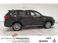 Gebraucht Mitsubishi Outlander P-HEV Plus 224 PS (164 kW) 2021 Schwarz SUV