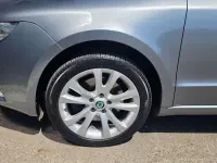 Gebraucht Skoda Superb Exclusive 140 PS (102 kW) 2013 Grau Kombi