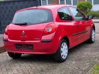 Używany Renault Clio II 2007 Czerwony Hatchback
