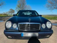 Gebraucht Mercedes E240 Elegance 170 PS (125 kW) 1998 Blau Limousine