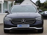 Gebraucht Mercedes E300 306 PS (225 kW) 2022 Blau Limousine