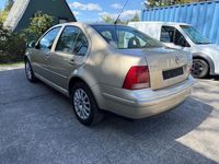 Second-hand VW Bora 150 CP (110 kW) 2011 Auriu Berlinǎ