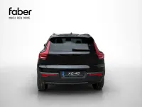 Neu Volvo XC40 Plus 163 PS (119 kW) 2026 Schwarz SUV