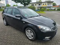 Gebraucht Kia Ceed 109 PS (80 kW) 2010 Schwarz Kleinwagen