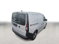 Second-hand VW Caddy 102 CP (75 kW) 2023 Alb Monovolum