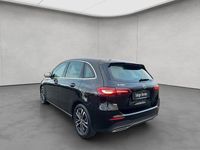 Gebraucht Mercedes B180 Advanced 136 PS (100 kW) 2025 Schwarz Van / Kleinbus