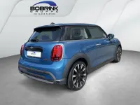 Gebraucht Mini Cooper Classic 136 PS (100 kW) 2021 Blau Kleinwagen