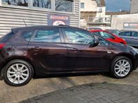 Gebraucht Opel Astra Design Edition 200 PS (147 kW) 2011 Braun Limousine