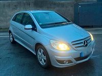 Gebraucht Mercedes B160 95 PS (69 kW) 2009 Silber Van / Kleinbus