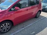 Gebraucht Toyota Verso 147 PS (108 kW) 2014 Rot Van / Kleinbus