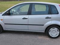 Gebraucht Ford Fiesta 80 PS (58 kW) 2005 Silber Kleinwagen