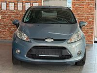 Gebraucht Ford Fiesta Trend 97 PS (71 kW) 2010 Grau Kleinwagen