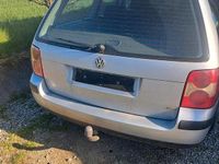 Używany VW Passat 102 KM (75 kW) 2002 Niebieski Kombi