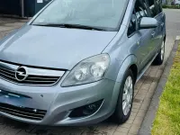 Gebraucht Opel Zafira Sport 150 PS (110 kW) 2010 Rot Van / Kleinbus