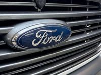 Second-hand Ford Transit 131 CP (96 kW) 2018 Alb Monovolum