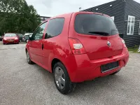 Gebraucht Renault Twingo 75 PS (55 kW) 2011 Rot Kleinwagen