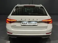 Gebraucht Skoda Superb LAURIN & KLEMENT 200 PS (147 kW) 2023 Weiss Kombi