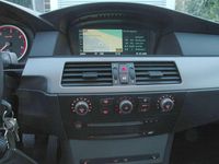 Gebraucht BMW 525 177 PS (130 kW) 2005 Silber Kombi