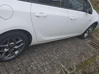 Gebraucht Opel Astra 120 PS (88 kW) 2014 Kombi