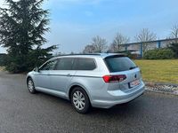 Gebraucht VW Passat Business 150 PS (110 kW) 2022 Silber Kombi