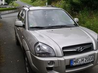 Gebraucht Hyundai Tucson 141 PS (103 kW) 2009 Silber metallic SUV