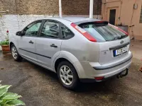 Gebraucht Ford Focus Ghia 101 PS (74 kW) 2006 Silber Limousine