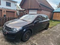 Second-hand Opel Astra 105 CP (77 kW) 2004 Albastru Hatchback