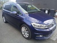 Gebraucht VW Touran Highline 150 PS (110 kW) 2016 Atlantik blue metallic Van / Kleinbus