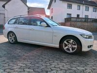 Gebraucht BMW 320 177 PS (130 kW) 2009 Weiß Kombi