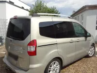 Gebraucht Ford Tourneo Courier Titanium 101 PS (74 kW) 2017 Van / Kleinbus