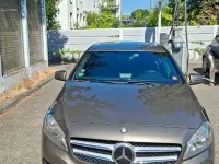 Gebraucht Mercedes A180 Urban 122 PS (89 kW) 2013 Braun Kleinwagen