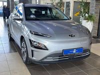 Gebraucht Hyundai Kona Select 100 kW (136 PS) 2023 Silber shimmering silver / met (metallic) SUV