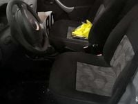 Gebraucht Dacia Sandero 75 PS (55 kW) 2009 Grau Limousine