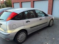 Gebraucht Ford Focus 100 PS (73 kW) 2003 Grau Kleinwagen