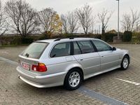 Gebraucht BMW 520 170 PS (125 kW) 2001 Titansilber metallic Kombi