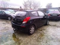 Gebraucht Hyundai i20 Edition 86 PS (63 kW) 2013 Schwarz Kleinwagen