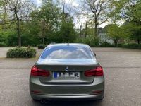 gebraucht BMW 330e 330iPerformance Sportlenkrad Alcantara/Carbon