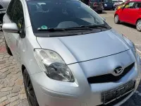 Gebraucht Daihatsu Charade 99 PS (72 kW) 2012 Silber Limousine