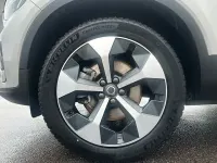 Gebraucht Volvo XC40 Core 163 PS (119 kW) 2024 Silver dawn SUV