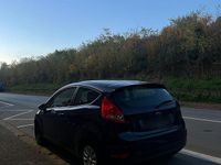 Gebraucht Ford Fiesta 60 PS (44 kW) 2009 Blau Kleinwagen