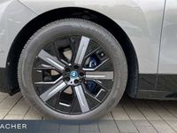 gebraucht BMW iX xDrive40 Sportpaket Navi Laser 360° ACC AHK