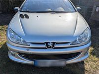 Gebraucht Peugeot 206 CC 109 PS (80 kW) 2004 Silber Cabrio