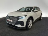 Gebraucht Audi Q4 e-tron Comfort 150 kW (204 PS) 2023 Gletscherweiß metallic SUV
