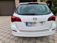 Gebraucht Opel Astra 116 PS (85 kW) 2011 Weiß Kombi