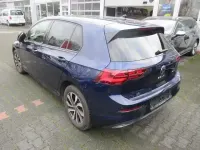 Gebraucht VW Golf VII Life 150 PS (110 kW) 2021 Blau Kleinwagen