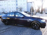 Gebraucht BMW 550 381 PS (280 kW) 2012 Imperialblau brillantmetallic Limousine