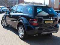 Gebraucht Mercedes ML320 224 PS (164 kW) 2007 Schwarz SUV