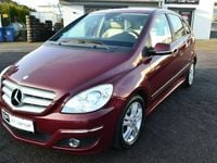 Gebraucht Mercedes B200 193 PS (141 kW) 2009 Rot metallic Van / Kleinbus