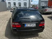 Gebraucht Mercedes E220 Avantgarde 170 PS (125 kW) 2008 Schwarz Limousine